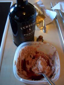 Pat� med portvin, inte s� dumt!