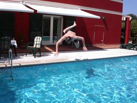 Tv&aring;!