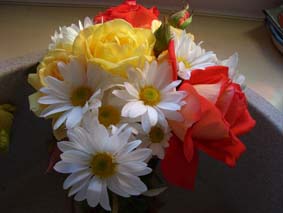 Plockade en blomsterbukett i tr�dg�rden