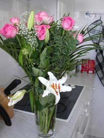 Fick blommor av maken på flygplatsen :)
