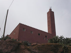 Vi passerar f�rbi en mosk�